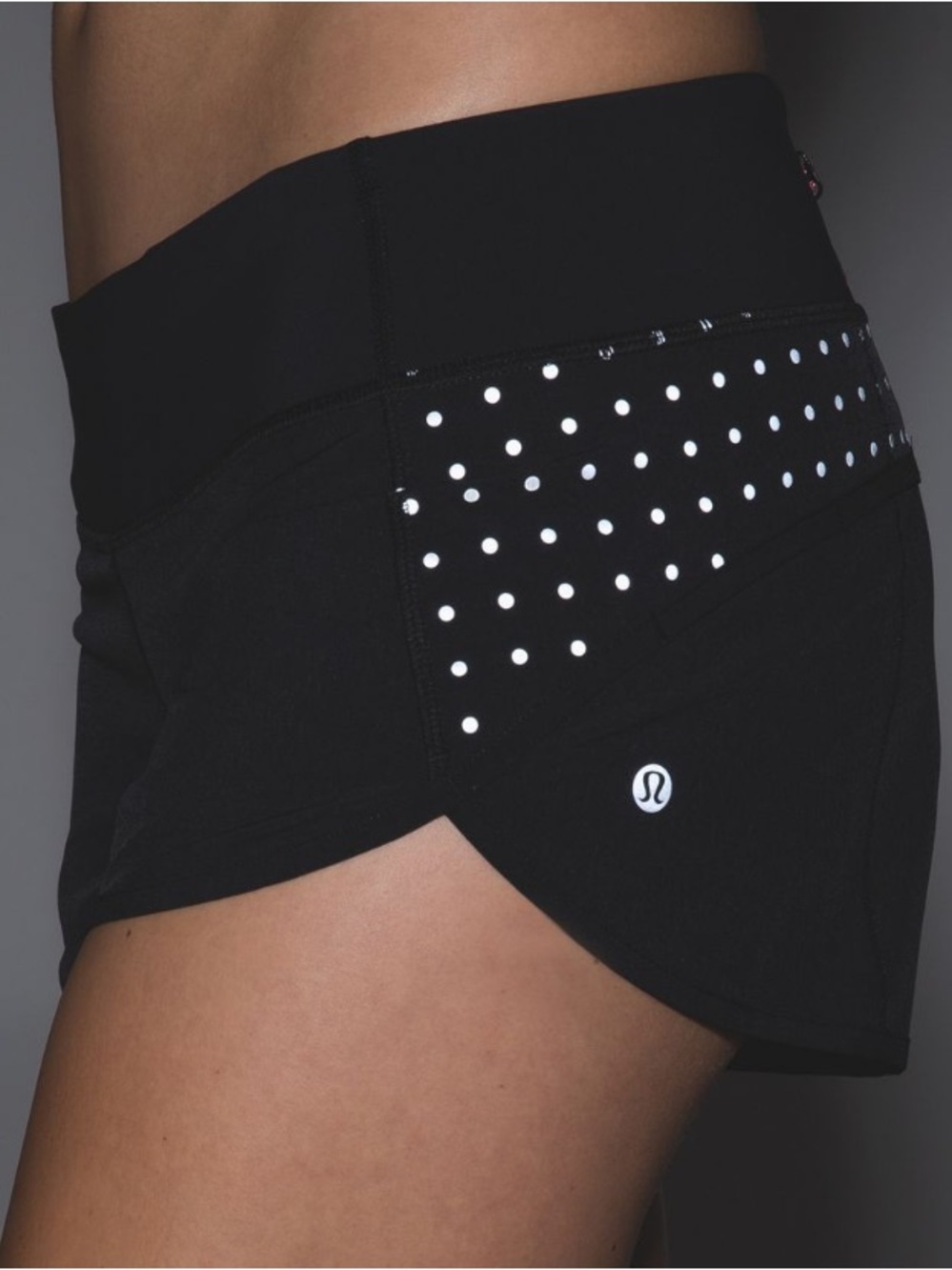 Lululemon speed up shorts reflective polka dot black size 4 lined